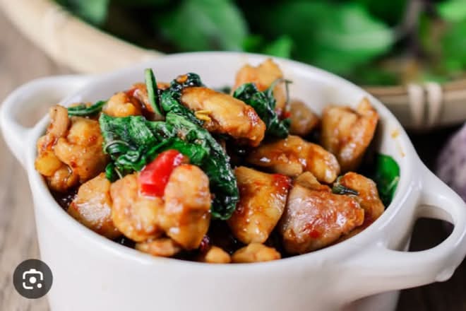 Basil Chicken （九层塔炒鸡片）